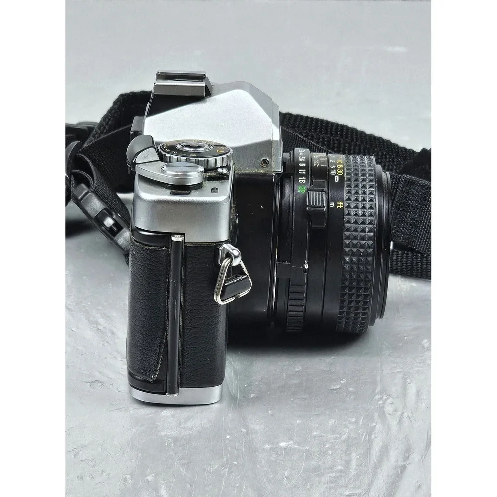 Minolta XG-M 35mm SLR film camera MD 50mm 1:17‎ Standard Lens Vintage Photo